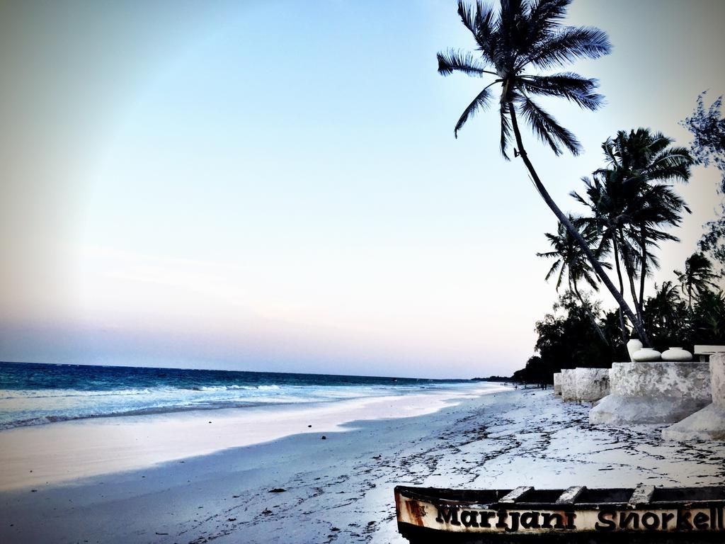 Galawa Beach Apartments Diani Beach Exterior photo